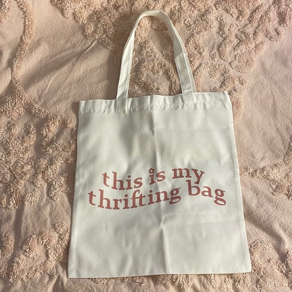 This is my thrifting bag | cute tote bag